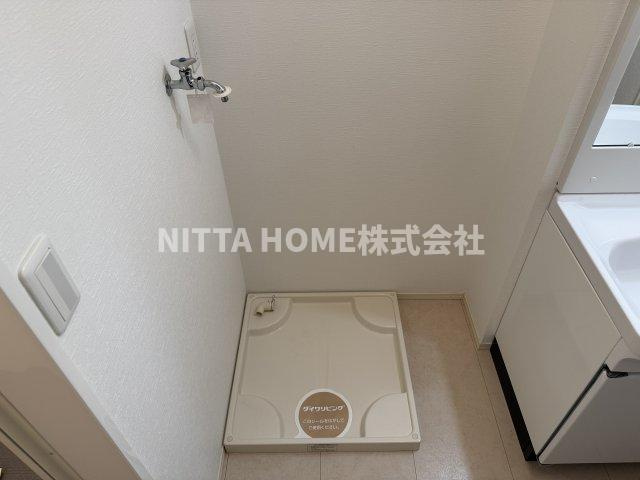 メゾン・ストークのその他共用部分|室内洗濯機置き場も完備♪