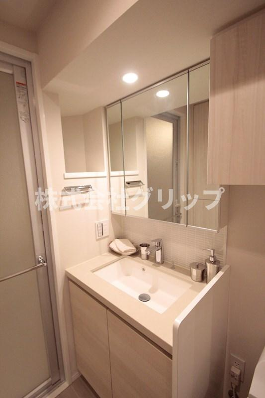 ザ・パークハビオ横浜関内の独立洗面台