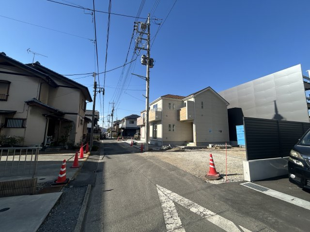 新築　高崎市堰代町　Heartful　Town　B号棟の前面道路含む現地写真|現地写真　南側接道幅員約4ｍ