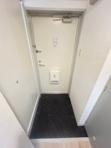 ダンディライオン灘の玄関