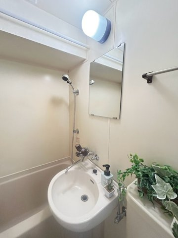 ダンディライオン灘の洗面所