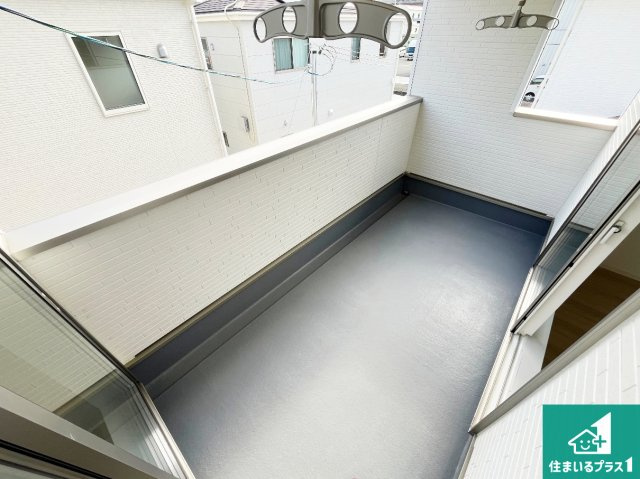 加古川市別府町新野辺北町　第9期　新築一戸建てのバルコニー|ワイドバルコニーは洗濯物を干すスペースが広いのでご家族が多くても安心！