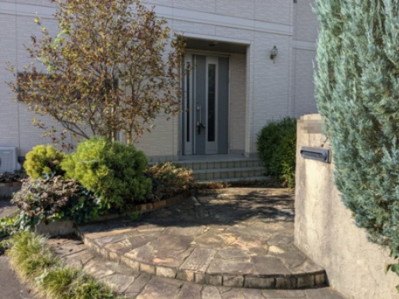 中古戸建　上大島町のエントランス