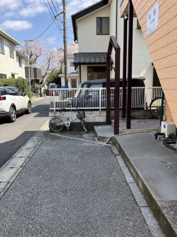 コスモ西の外観