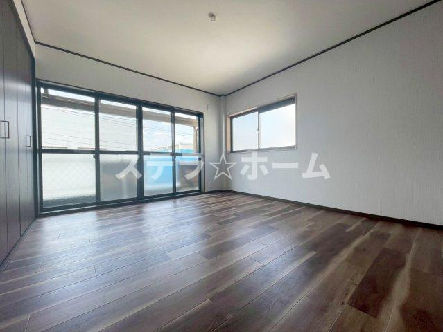 下新庄4 中古戸建の洋室|ゆったり過ごせるお風呂です