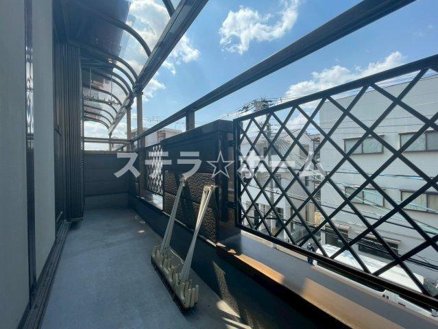 下新庄4 中古戸建のバルコニー|お洗濯にも便利なバルコニー付き