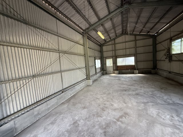 蒲池城倉庫の駐車場