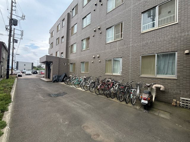 リバーサイド元町館の駐輪場