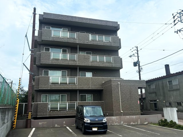 リバーサイド元町館の外観