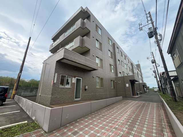 リバーサイド元町館の外観