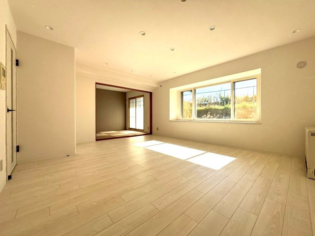 リバーサイド元町館の居間・リビング