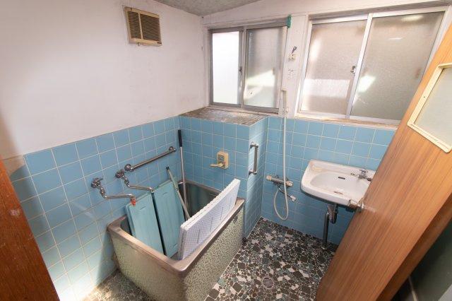 足利市相生町の中古一戸建の浴室