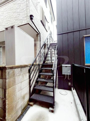 【エントランス】 | Stage南鳩ヶ谷 | 落ち着いたエントランスです