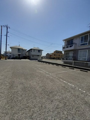 【駐車場】 | エルディム若狭 | 駐車スペースもあります