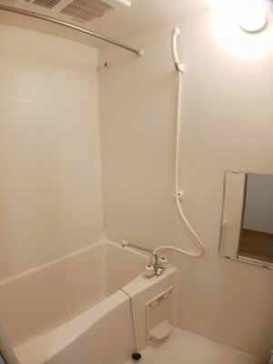 【浴室】 | ドミールソレイユ | コンパクトで使いやすいお風呂です