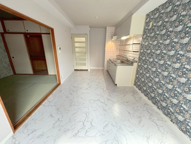 エスパシオ上新庄の居間・リビング