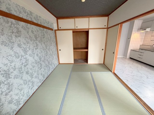 エスパシオ上新庄の和室