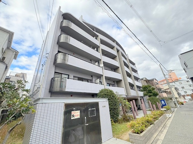 エスパシオ上新庄の外観