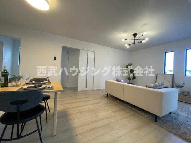 【仲介手数料無料】所沢市上新井全８棟Ｆ号棟　所沢市の新築住宅なら西武ハウジングの居間・リビング