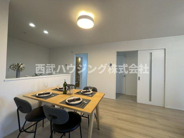 【仲介手数料無料】所沢市上新井全８棟Ｆ号棟　所沢市の新築住宅なら西武ハウジングの居間・リビング