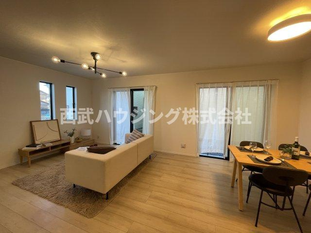 【仲介手数料無料】所沢市上新井全８棟Ｆ号棟　所沢市の新築住宅なら西武ハウジングの居間・リビング