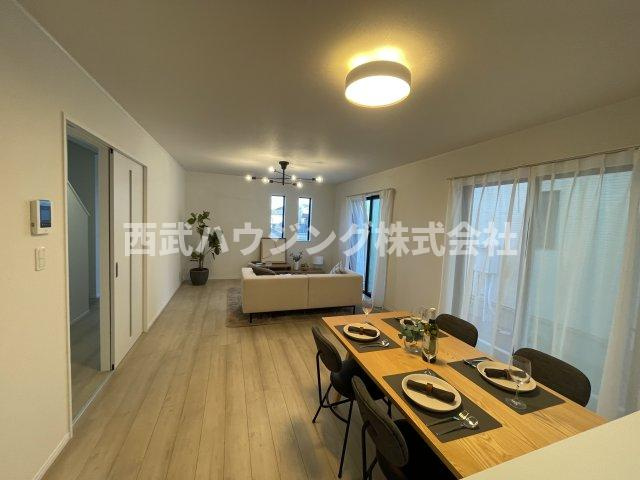 【仲介手数料無料】所沢市上新井全８棟Ｆ号棟　所沢市の新築住宅なら西武ハウジングの居間・リビング