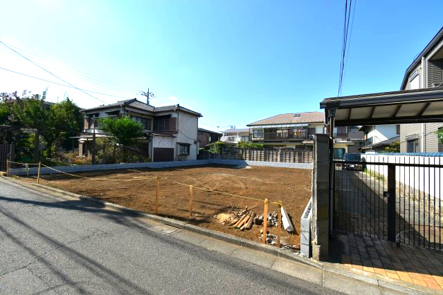 高野台3丁目・新築戸建・B号棟の前面道路含む現地写真