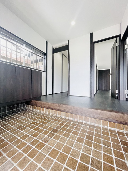 【玄関】 | 東区下原2丁目　戸建て