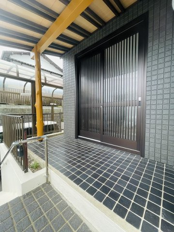 【玄関】 | 東区下原2丁目　戸建て