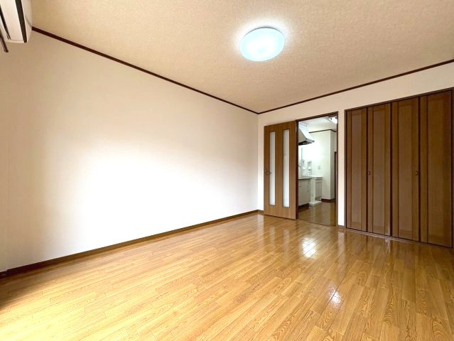 サンハイツ開の洋室