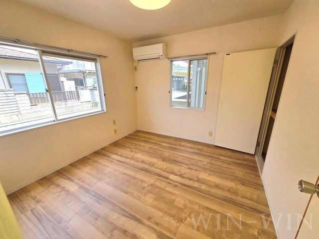 フレグランス三ツ相 C棟の洋室