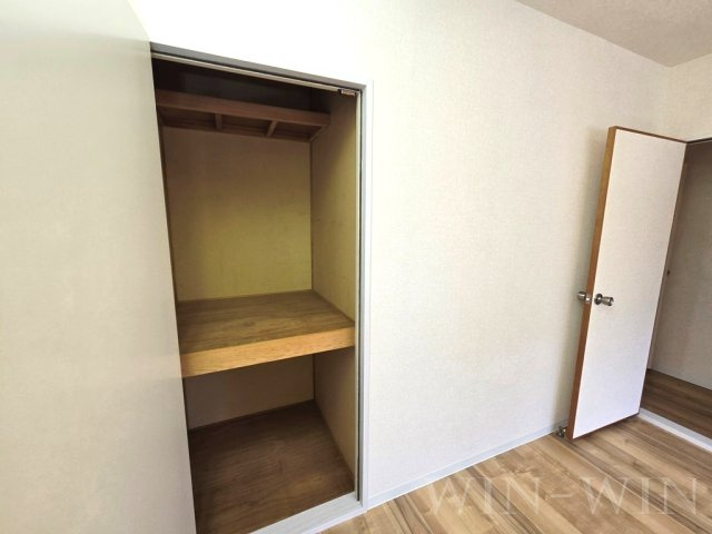 フレグランス三ツ相 C棟の収納