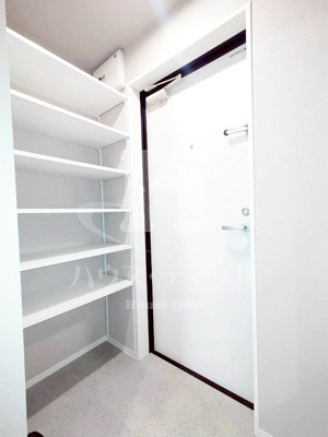 【玄関】 | Ma Cachette | 収納もある玄関です