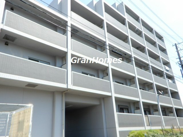 西舞子壱番館の外観