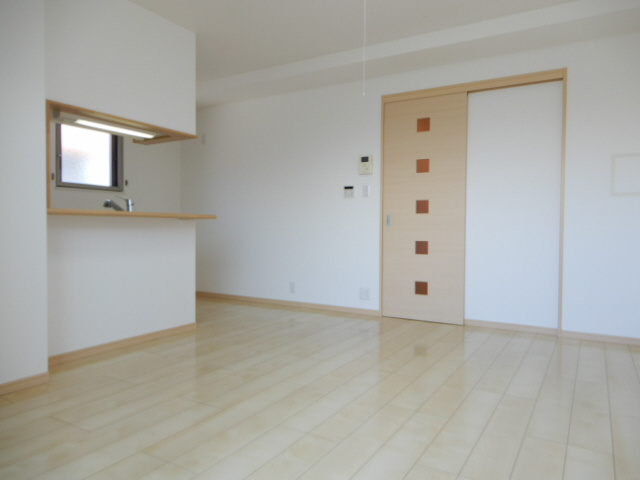 西舞子壱番館の居間・リビング