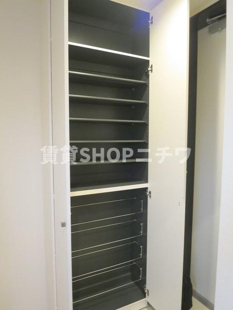 リビオン千駄ヶ谷の玄関