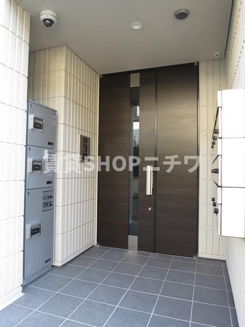 リビオン千駄ヶ谷のエントランス