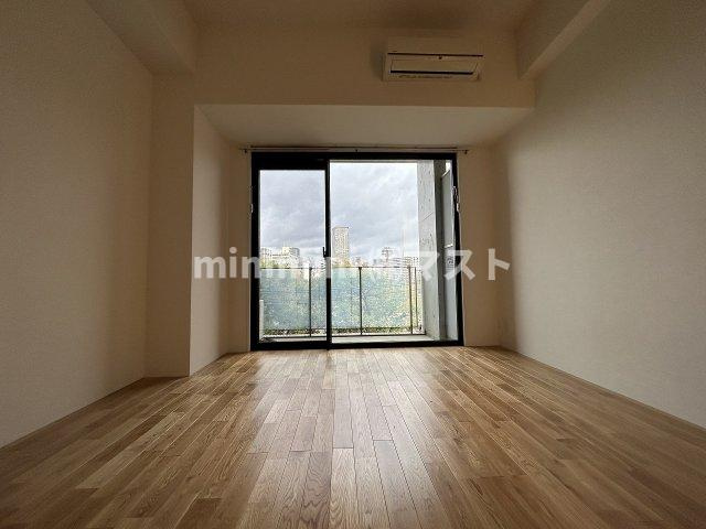 ウィステリアガーデンの居間・リビング