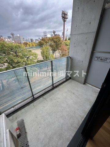 ウィステリアガーデンのバルコニー