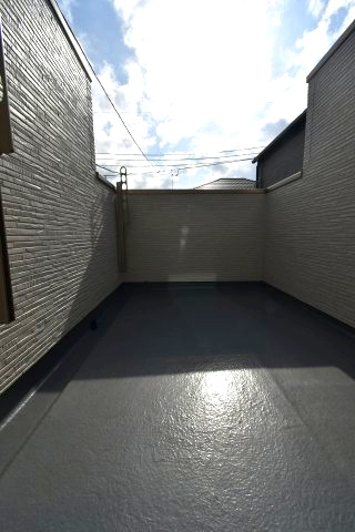 高野台3丁目・新築戸建・C号棟の前面道路含む現地写真