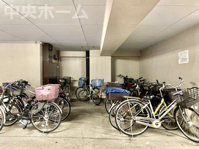 ライオンズマンション南砂の駐輪場|【自転車置き場】最新の空き状況や費用などの詳細は担当スタッフまでお問い合わせください。
