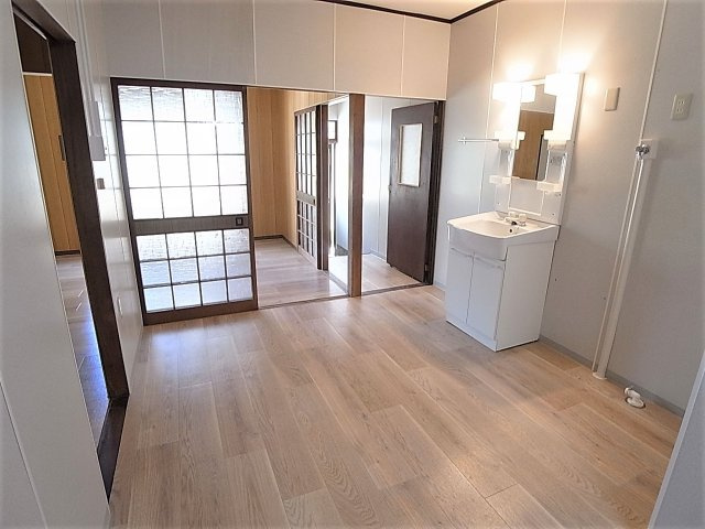 西山町V.V EST館の内装|各部屋、とても明るく綺麗に改装済