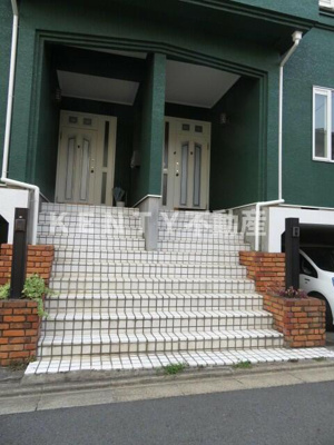 【エントランス】 | 小澤メゾネット | 建物の内部です