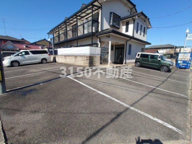 ムーンライト旭の駐車場