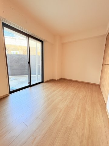 エヌヴィ御影ガーデンズの洋室