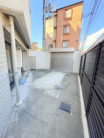 エヌヴィ御影ガーデンズの駐車場