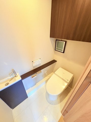 エヌヴィ御影ガーデンズのトイレ