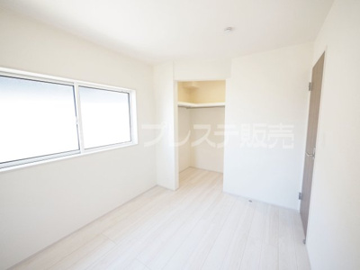 【洋室】 | 奈良市敷島町１丁目の新築一戸建 全２区画 | 現地写真（１号地２階洋室）