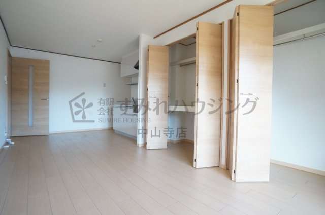 プラムフォレストの寝室|参考、同建物・同間取りの号室