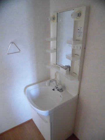 レトアコトブキEの独立洗面台